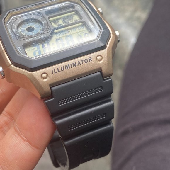 Casio Watch for Men Brown Color New Battery Installed Inside 38mm Diameter - Picture 5 of 6